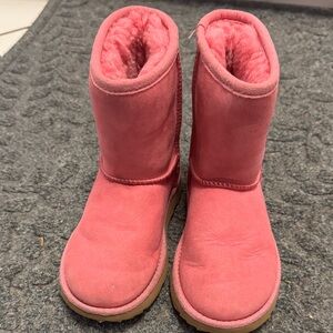 UGG Kids Boots in Vibrant Pink